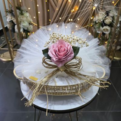 Altın Aynalı Tepside İsim Baskılı İsteme, Söz & Nişan Çikolatası 4075