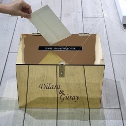 Altın Pleksi Kilit Mekanizmalı Takı Kutusu veya Takı Sandığı  3776