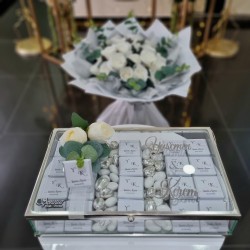 Beyaz Gül İsteme, Söz, Nişan Buketi ve Cam Kutuda İsimli Çikolata 3629 - 2