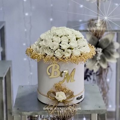 Beyaz Kutuda, Beyaz Gül İsteme Çiçeği 3339 - 1