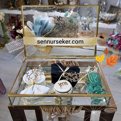 Cam Damat Söz, Nişan Kutusu 2957