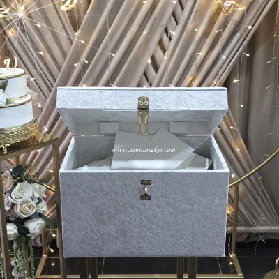 Krem Kadife Kaplı Altın Kilit Mekanizmalı Takı Sandığı, Takı Kutusu 4019