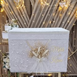 ŞENNUR - Krem Kadife Kumaş Kaplı, İncili ve Çiçek Buketi Süslemeli Ahşap Takı Sandığı veya Takı Kutusu 4087