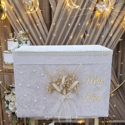 Krem Kadife Kumaş Kaplı, İncili ve Çiçek Buketi Süslemeli Ahşap Takı Sandığı veya Takı Kutusu 4087