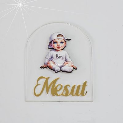 Şeffaf Pleksi Üzeri Ahşap Bebek Figürlü İsimli Magnet Hediyelik 4113 - 1